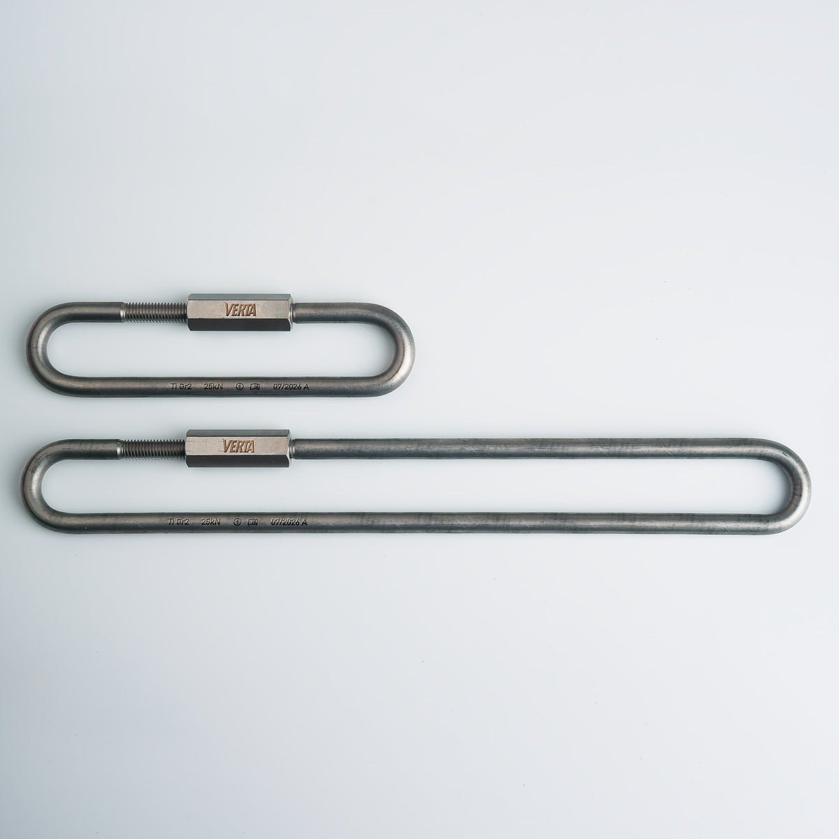 Titanium screwlink quick links, 150 mm and 300 mm, side by side